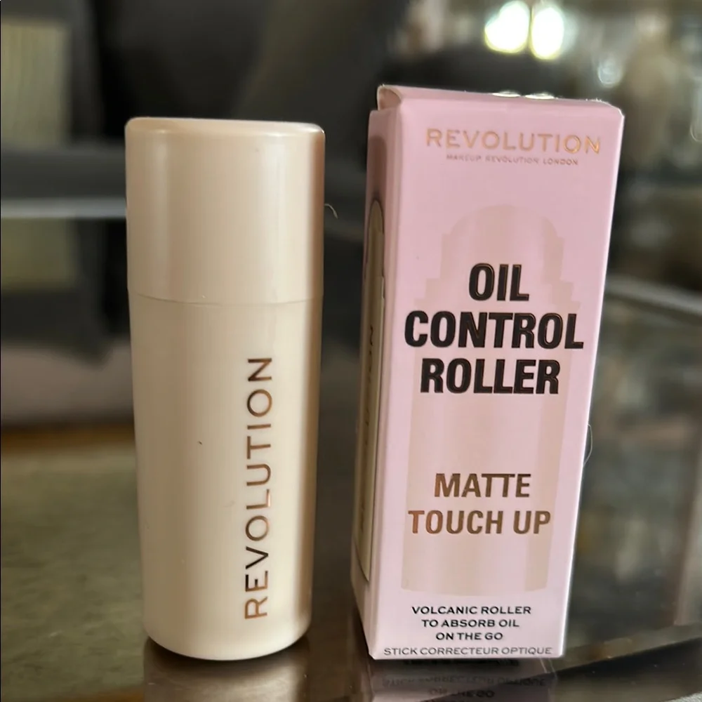 Revolution Oil Control Roller